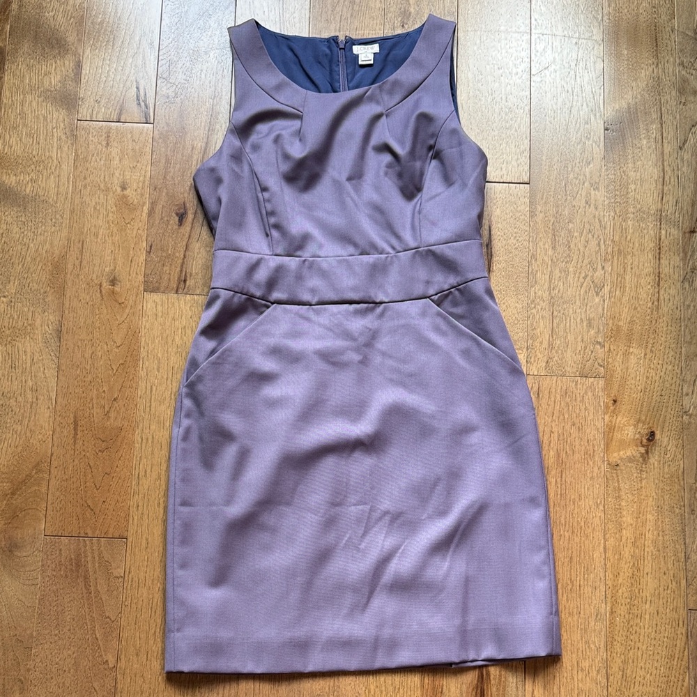 Elegant Sleeveless Dress in Purple with pockets
